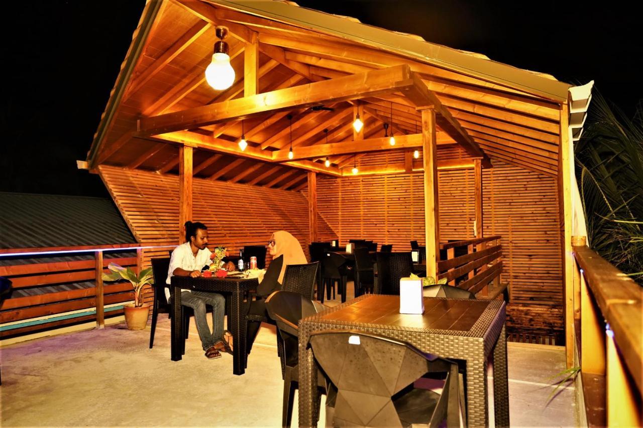 Dhigurah Beach Inn Exterior foto