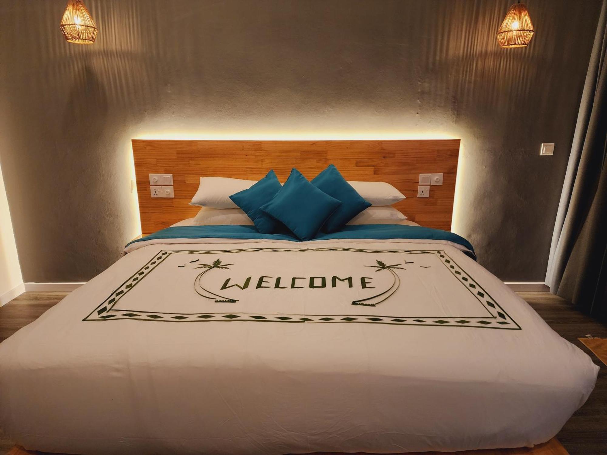 Dhigurah Beach Inn Exterior foto